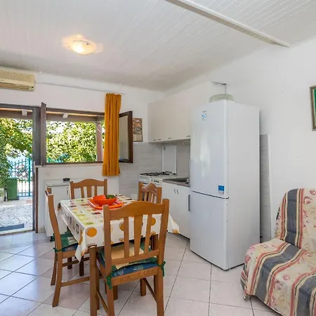 Ivan Apartment *